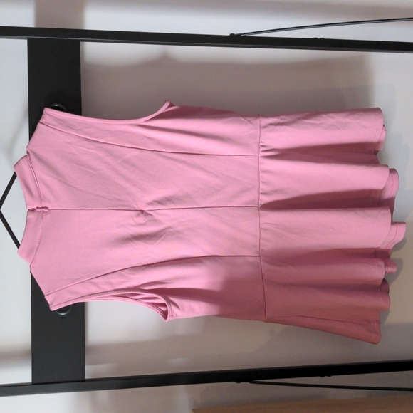 City Chic dusty rose coloured sleeveless peplum top in AU18 - Picture 4 of 4